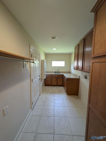 2822 Lafayette Road SW, Huntsville, AL 35801