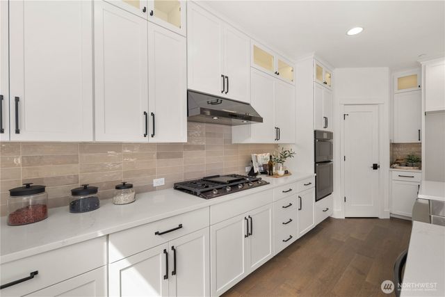 23002 81st Place W, Edmonds, WA 98026