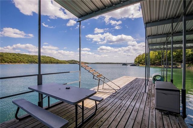 19244 Eagle Point Road, Garfield, AR 72732