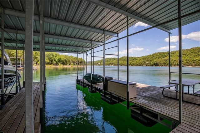 19244 Eagle Point Road, Garfield, AR 72732