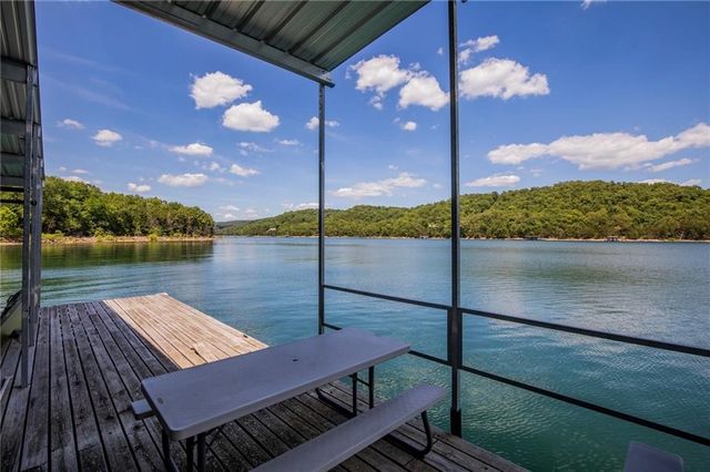 19244 Eagle Point Road, Garfield, AR 72732