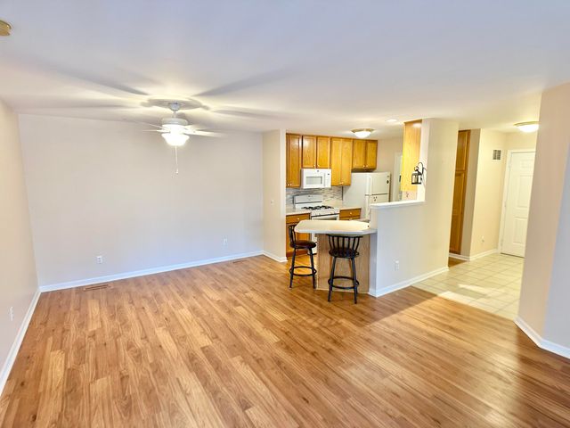 9814 Wildwood Court 1c, Highland, IN 46322