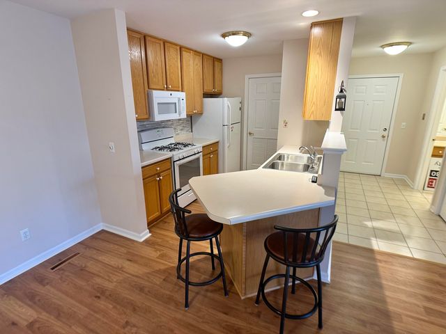 9814 Wildwood Court 1c, Highland, IN 46322