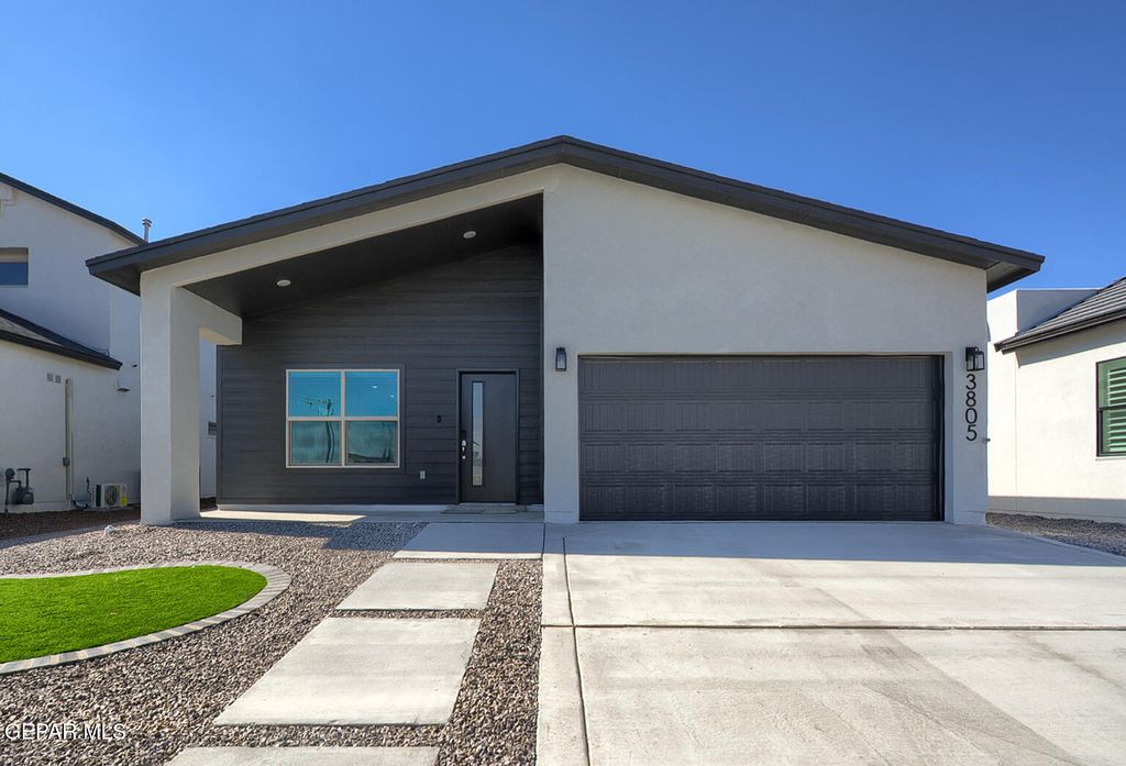 13872 CAROLINA PONCE Avenue, Horizon City, TX 79928