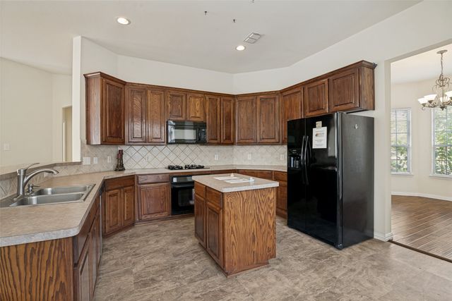 1000 Leoti Lane, Plano, TX 75094