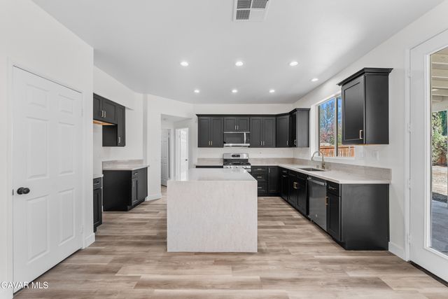 38718 Sienna Court, Palmdale, CA 93550