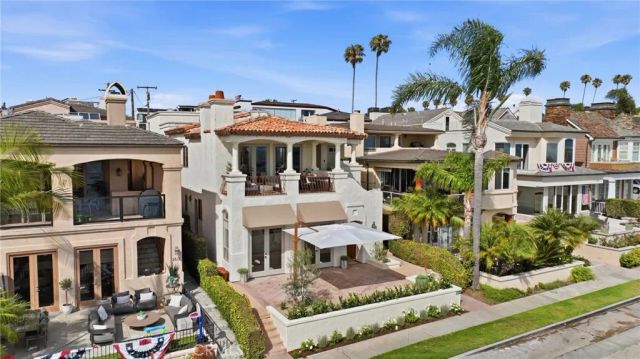 2614 Ocean Blvd B, Corona Del Mar, CA 92625