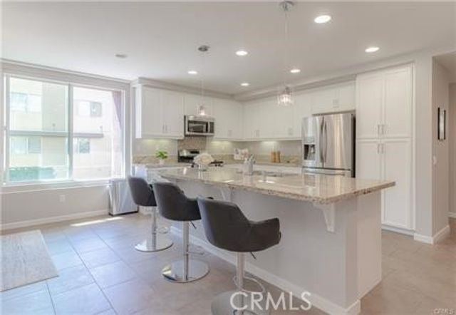 37 Waldorf, Irvine, CA 92612