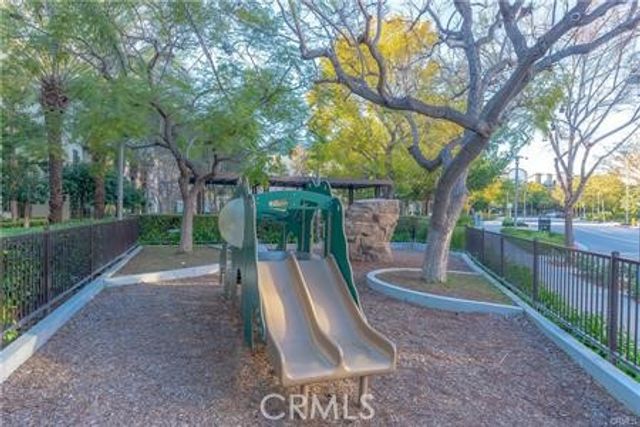 37 Waldorf, Irvine, CA 92612