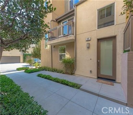 37 Waldorf, Irvine, CA 92612