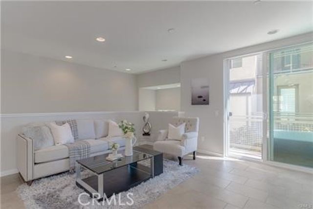 37 Waldorf, Irvine, CA 92612