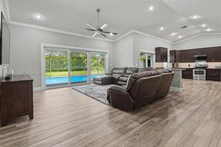 5085 NW 96th Way, Coral Springs, FL 33076