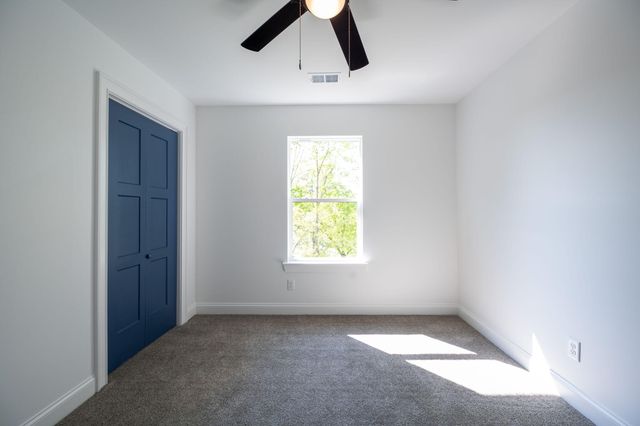 42 Battle Bluff Dr, Rossville, GA 30741
