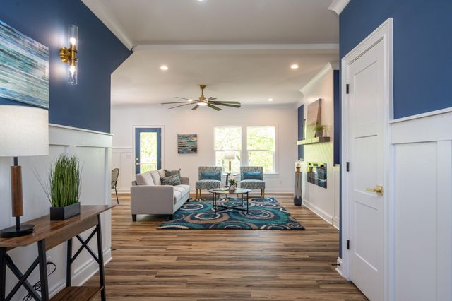 42 Battle Bluff Dr, Rossville, GA 30741