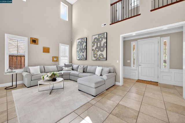 6 Tullach Pl, Hayward, CA 94542