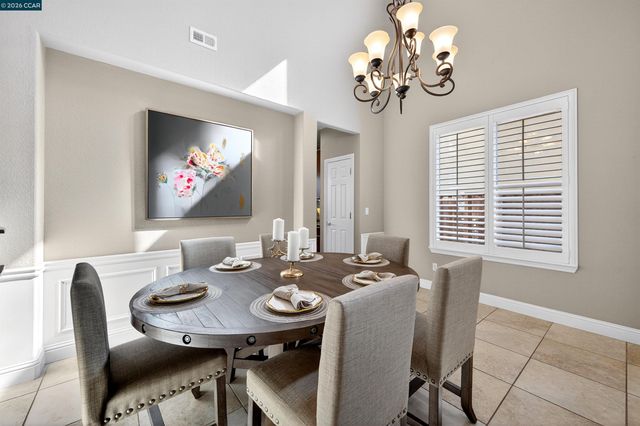 6 Tullach Pl, Hayward, CA 94542