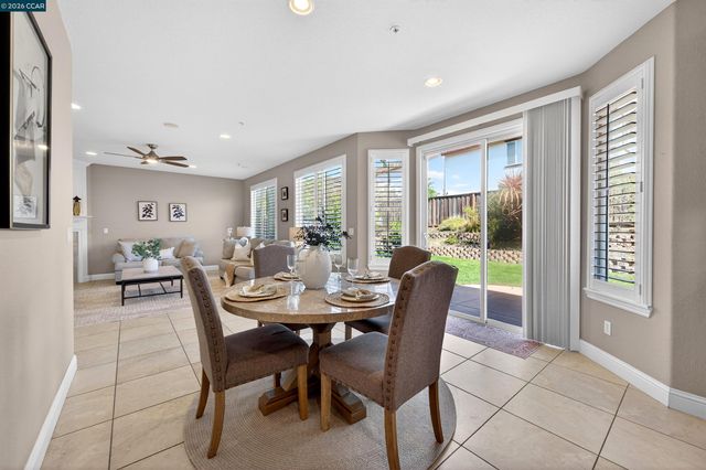 6 Tullach Pl, Hayward, CA 94542