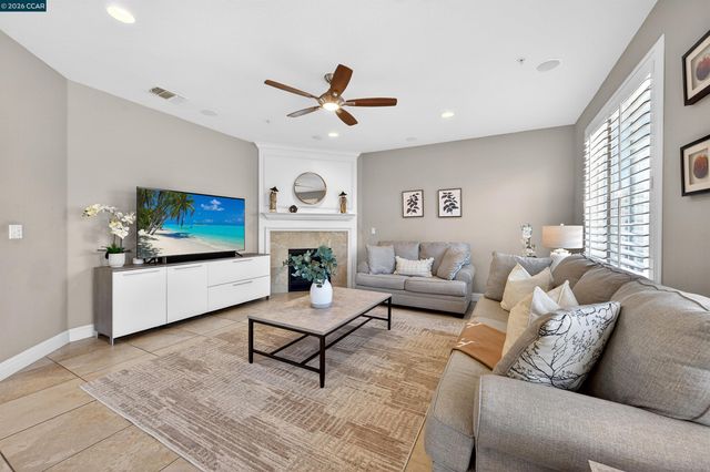 6 Tullach Pl, Hayward, CA 94542