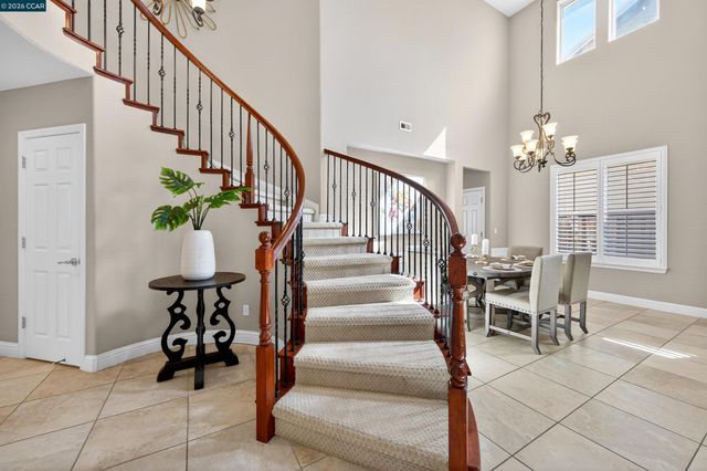 6 Tullach Pl, Hayward, CA 94542