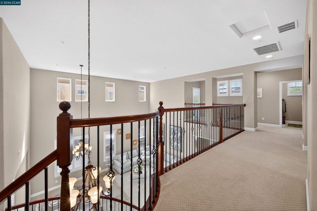 6 Tullach Pl, Hayward, CA 94542