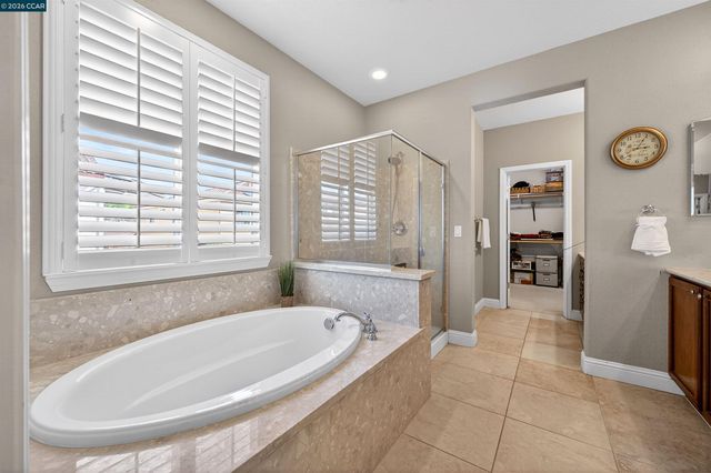 6 Tullach Pl, Hayward, CA 94542