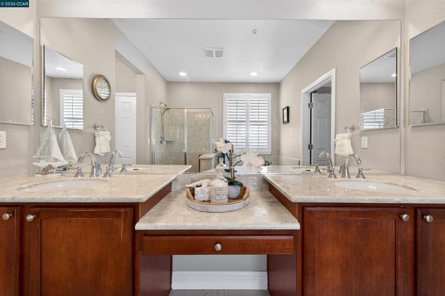 6 Tullach Pl, Hayward, CA 94542