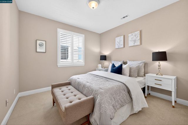 6 Tullach Pl, Hayward, CA 94542