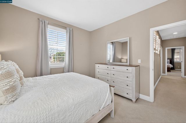 6 Tullach Pl, Hayward, CA 94542