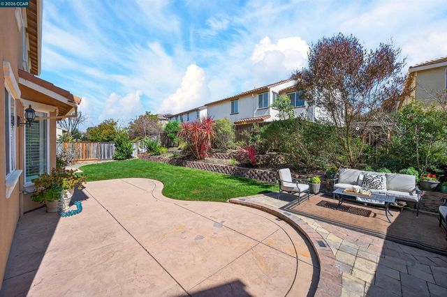 6 Tullach Pl, Hayward, CA 94542