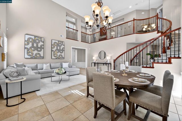 6 Tullach Pl, Hayward, CA 94542