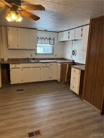 2590 County Route 176, Volney, NY 13069