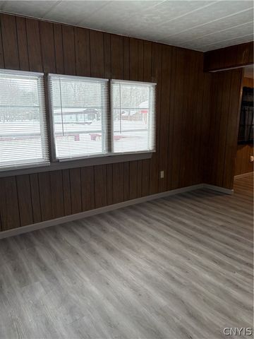 2590 County Route 176, Volney, NY 13069