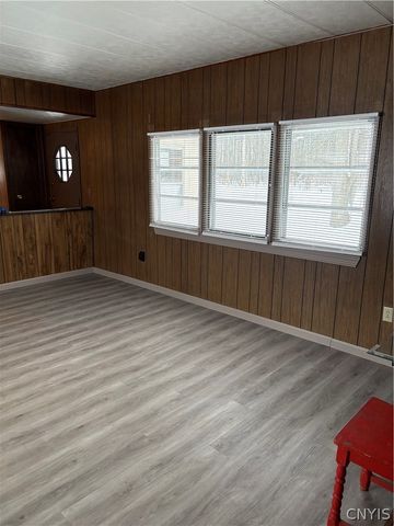 2590 County Route 176, Volney, NY 13069