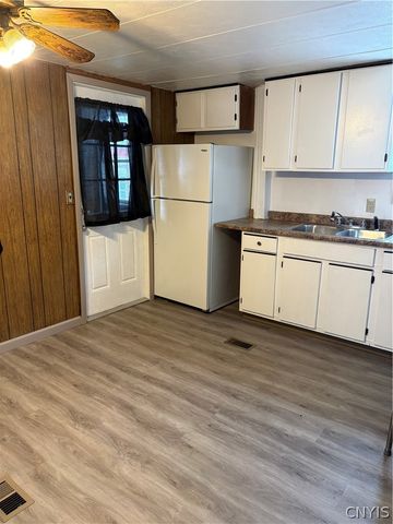 2590 County Route 176, Volney, NY 13069