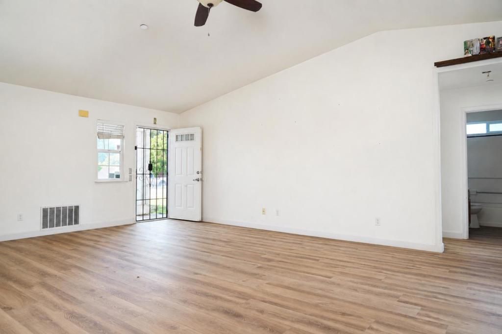 Image 5 of property listing at 1005 Heidi Drive, Greenfield, CA 93927