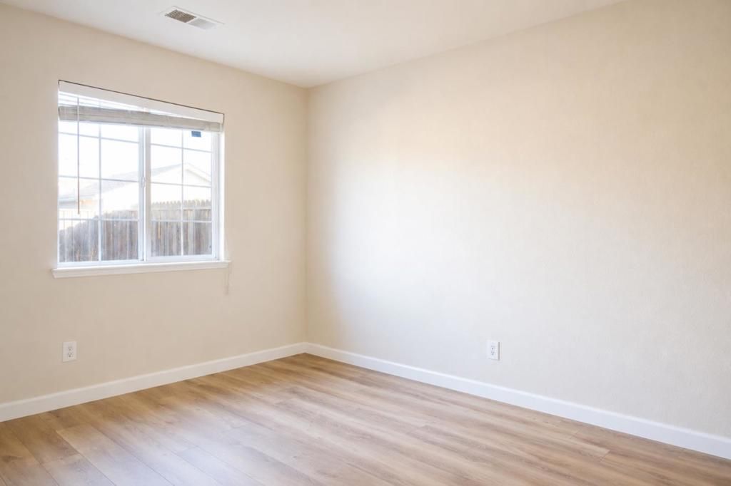 Image 8 of property listing at 1005 Heidi Drive, Greenfield, CA 93927