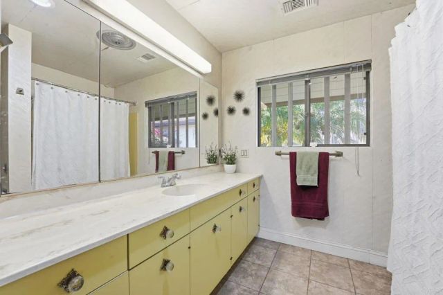 9902 Heavenly Way, La Mesa, CA 91941