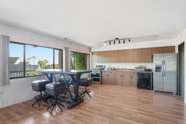 9902 Heavenly Way, La Mesa, CA 91941