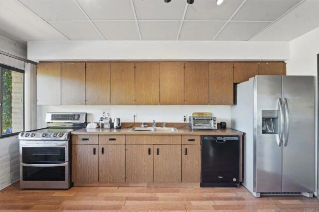 9902 Heavenly Way, La Mesa, CA 91941