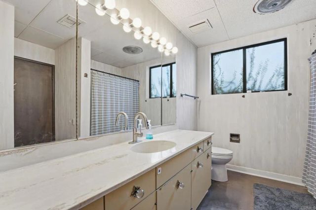 9902 Heavenly Way, La Mesa, CA 91941