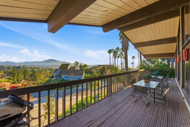 9902 Heavenly Way, La Mesa, CA 91941