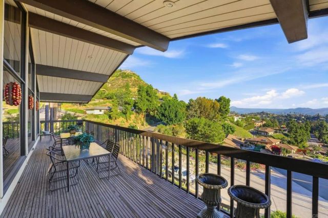 9902 Heavenly Way, La Mesa, CA 91941