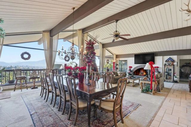 9902 Heavenly Way, La Mesa, CA 91941