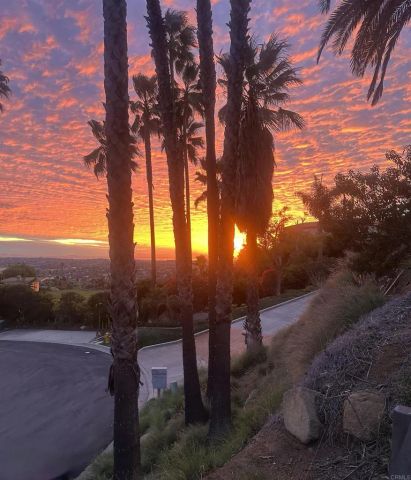 9902 Heavenly Way, La Mesa, CA 91941