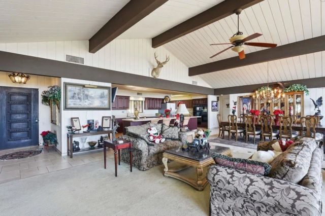 9902 Heavenly Way, La Mesa, CA 91941