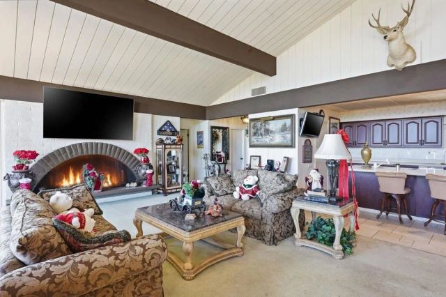 9902 Heavenly Way, La Mesa, CA 91941