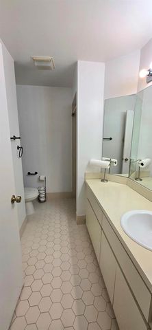 4467 Willow Pond Road A, West Palm Beach, FL 33417