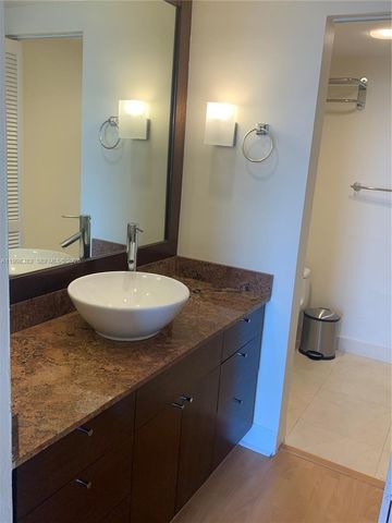 177 Ocean Lane Dr 512, Key Biscayne, FL 33149