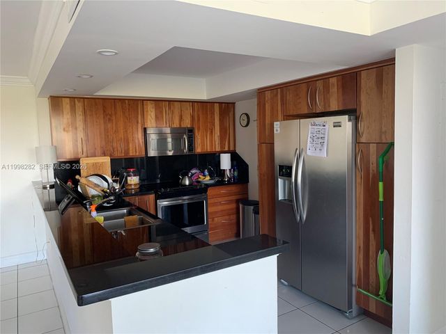 177 Ocean Lane Dr 512, Key Biscayne, FL 33149