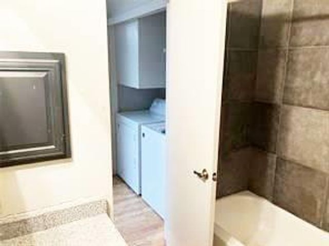 806 W 24th ST 201, Austin, TX 78705